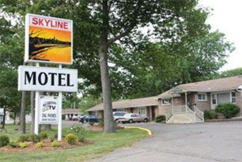 סאולט סאינטה מארי Skyline Motel מראה חיצוני תמונה