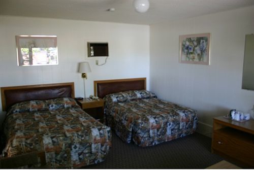 סאולט סאינטה מארי Skyline Motel מראה חיצוני תמונה