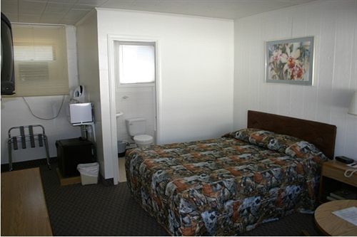 סאולט סאינטה מארי Skyline Motel מראה חיצוני תמונה